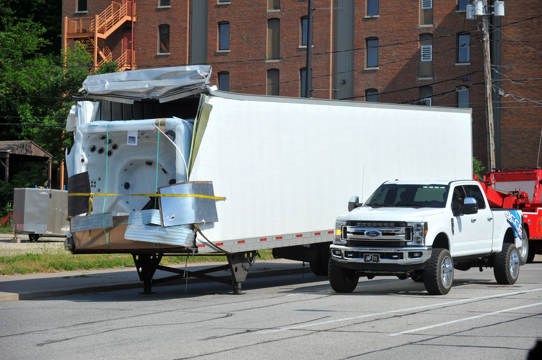 061021-qc-nws-semi-vs-bridge-025